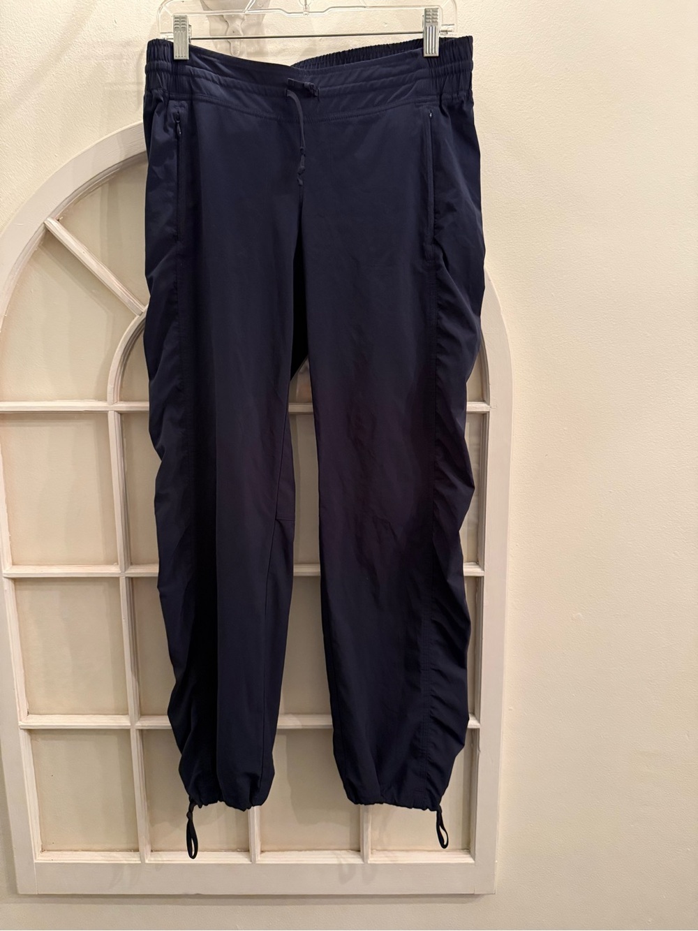 Athleta Navy Blue Ruched Side Drawstring Active Jogger Pants Athleisure Size 6
